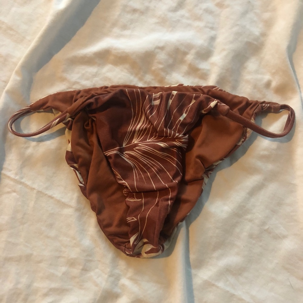 O’Neill bathing suit bottoms